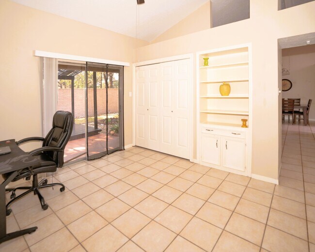 Building Photo - 3402 Cape Forest Dr