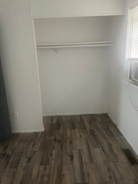 Building Photo - 9347 W Longview Pkwy