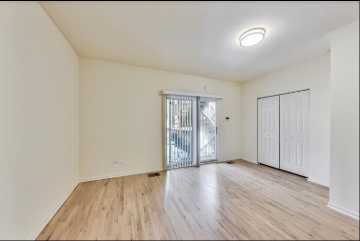 Building Photo - 2817 N Damen Ave