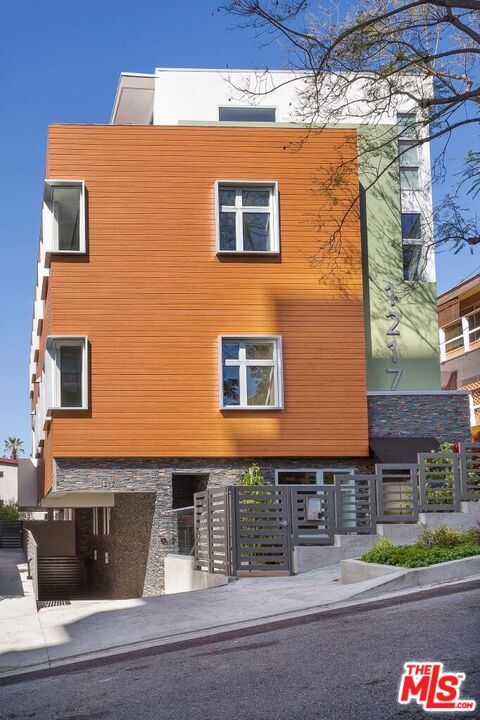 Building Photo - 1217 Horn Ave