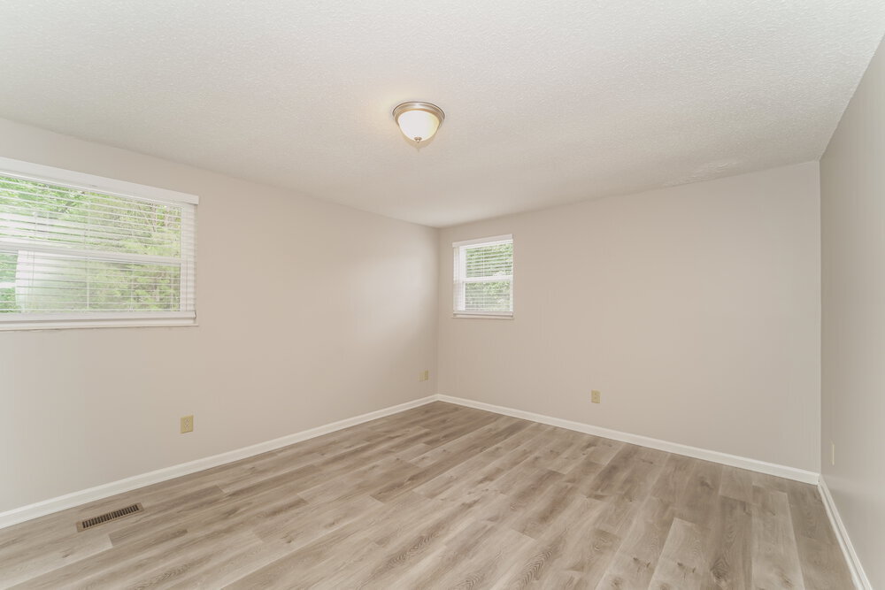 Building Photo - 605 Bundy Cir