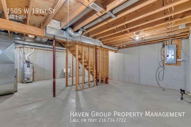 Building Photo - 1505 W 19th St