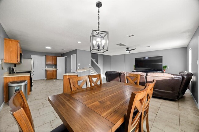 Building Photo - 14907 Aberdeen Meadow Lane
