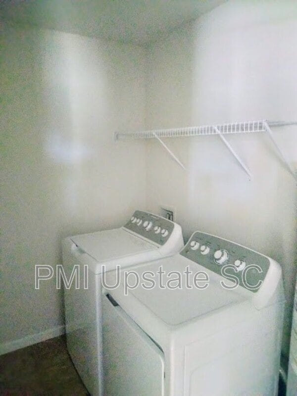 Building Photo - 320 Maplestead Farms Ct