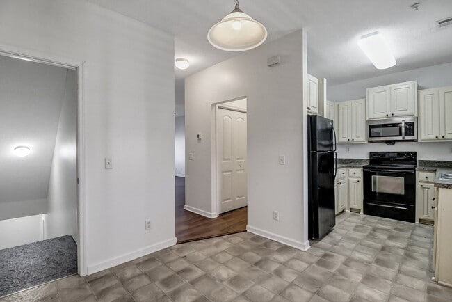 Building Photo - 324 Laurel Oak Ln