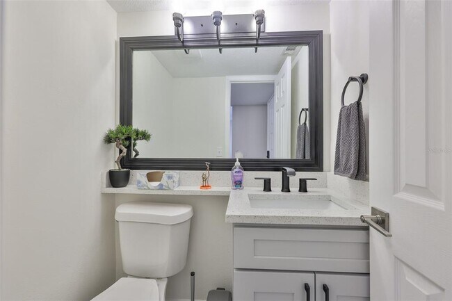 Building Photo - 2011-A S Carolina Ave