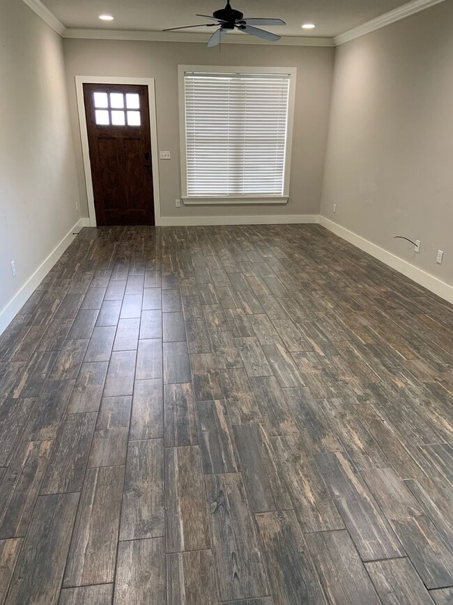 Building Photo - BEAUTIFUL HOME IN GREAT LOCATION!