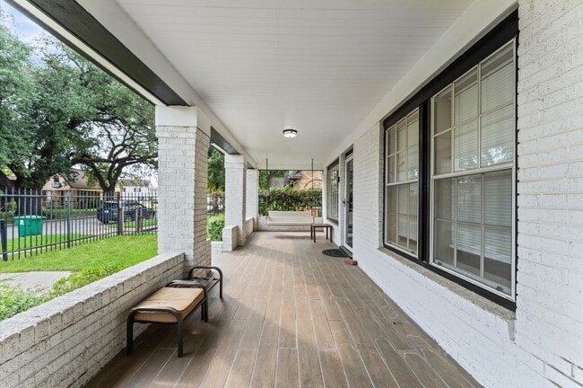 Building Photo - 5109 Lindsay St