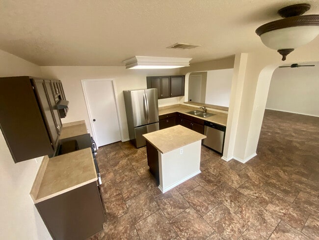 Building Photo - 14735 Bending Point