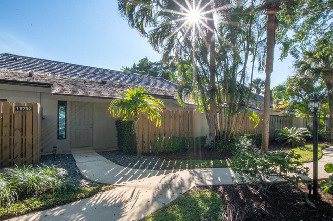 Building Photo - 11792 Wimbledon Cir