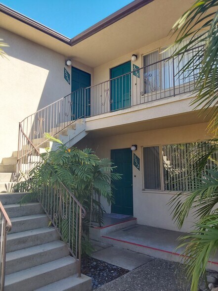 Building Photo - 3058 Luna Dr