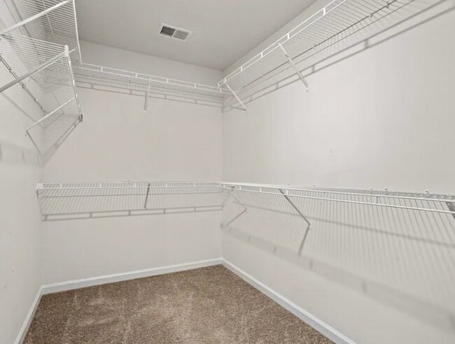 Building Photo - 203 Hartland Pl