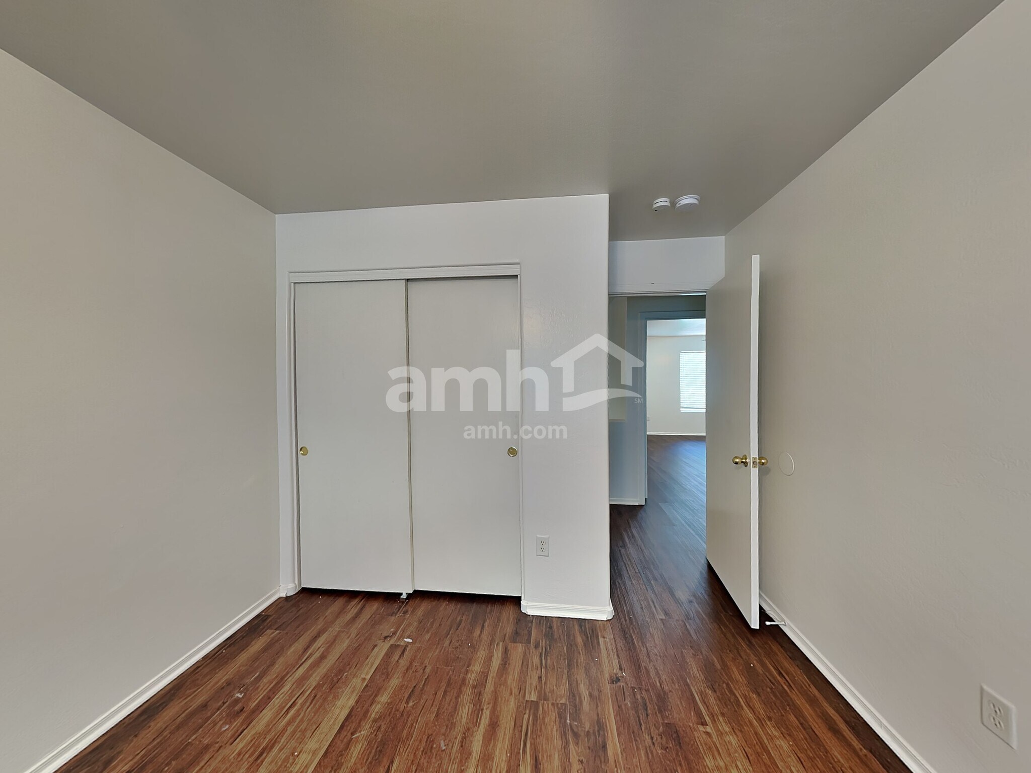 Building Photo - 4242 E Baylor Ln