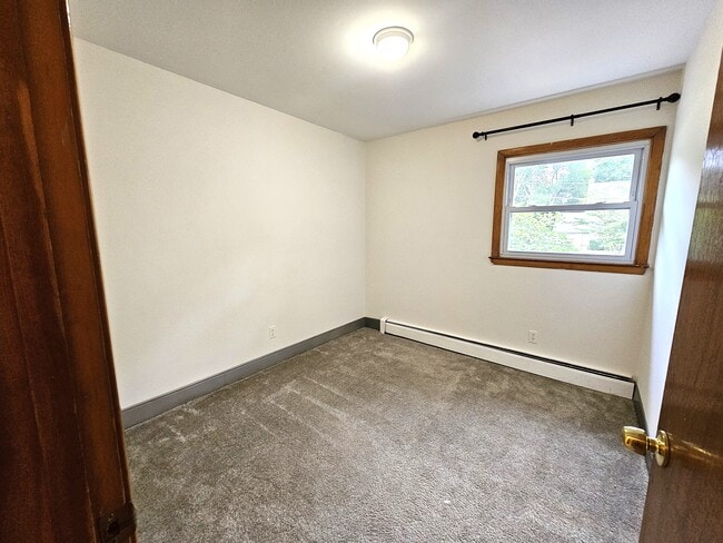 Building Photo - 9 Kitchell Pl