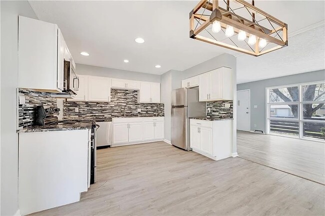 Building Photo - Don’t Miss This Updated 3-Bedroom Home