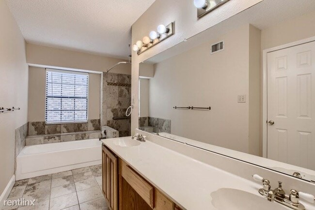 Building Photo - 4 br, 2 bath House - 412 Longshadow Lane UNIT