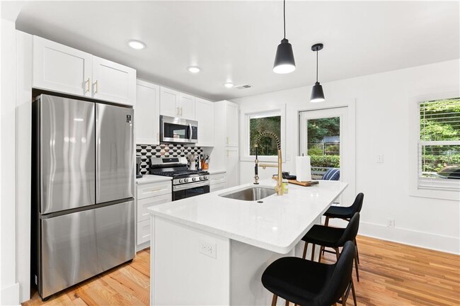 Building Photo - 500 Collier Ridge Dr NW