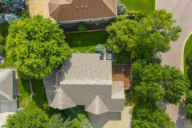 Building Photo - 23679 Dogleg Dr