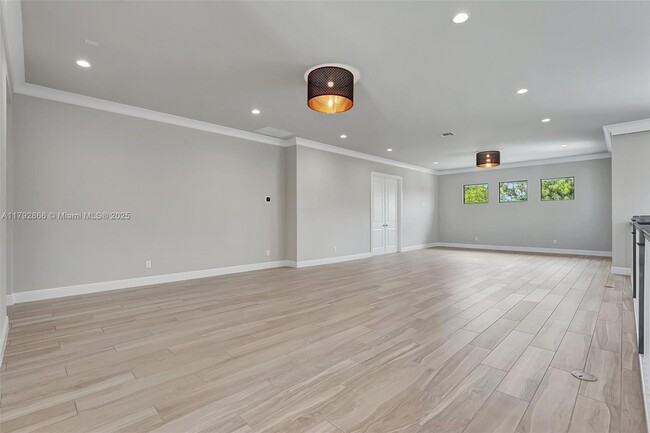 Building Photo - 17130 Magnolia Estates Dr