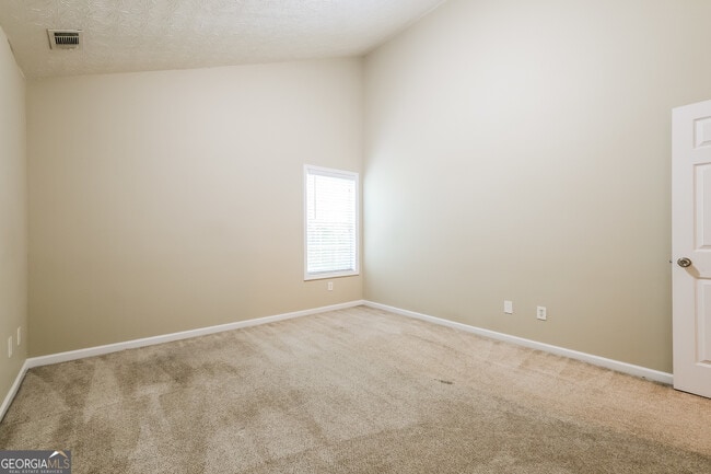 Building Photo - 534 Shadow Valley Ct