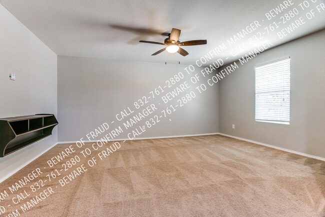 Building Photo - 1128 Foxglove Ln