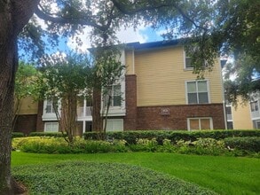 Building Photo - 10024 Strafford Oak Ct