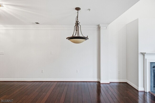 Building Photo - 408 Donato Cir