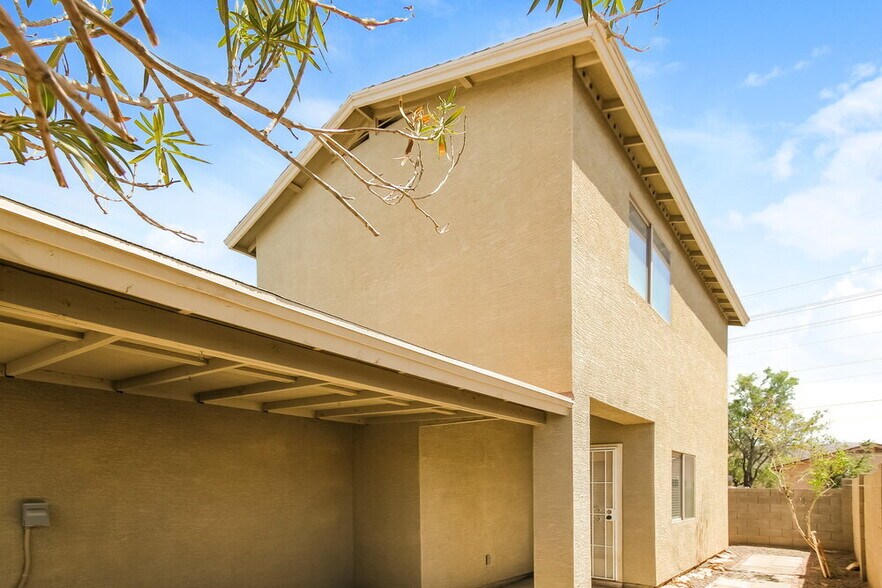 Building Photo - 7210 S 8th Pl