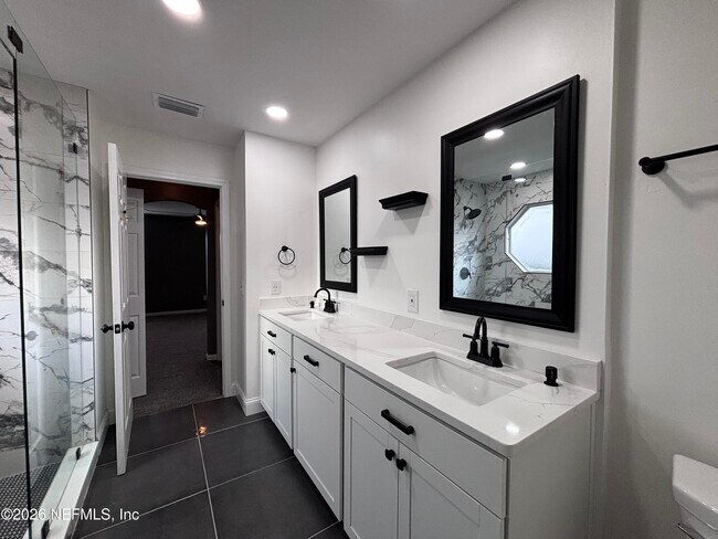 Building Photo - 612 Morning Mist Way