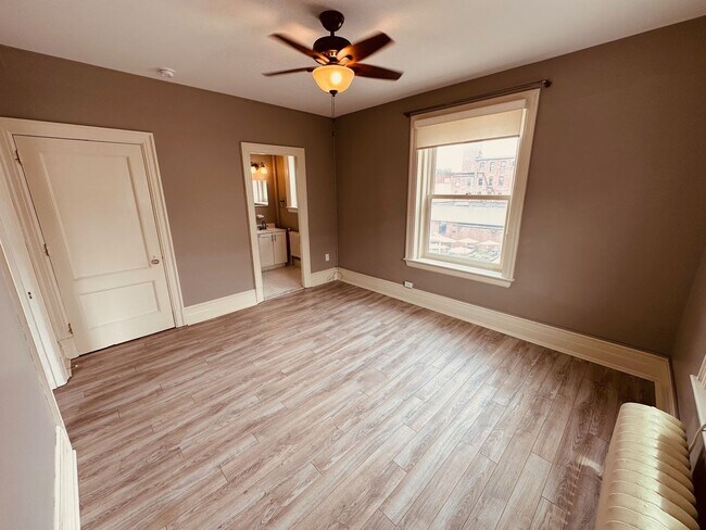 Building Photo - 7 W Philadelphia St