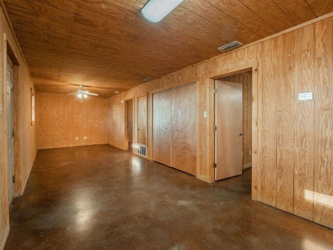 Building Photo - 11671 FM 3025, Unit 2, Stephenville, TX 76401