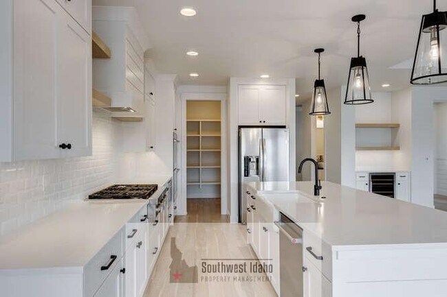 Building Photo - 7655 W Meltwater Ln