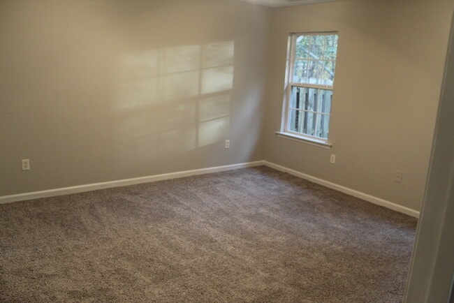 Building Photo - Columbia County Fort Grodon Attached home with Garage