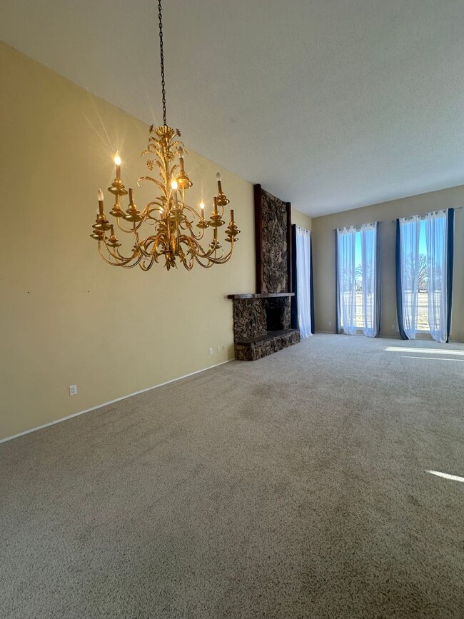 Building Photo - 1100 Colonial Pkwy