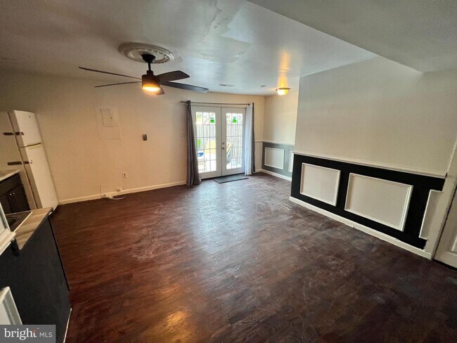 Building Photo - 3649 Dahlgren Pl