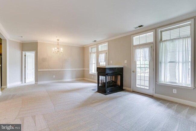 Building Photo - 2111 Ganton Green
