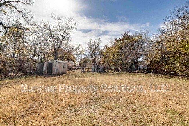 Building Photo - 4424 SE 38th St