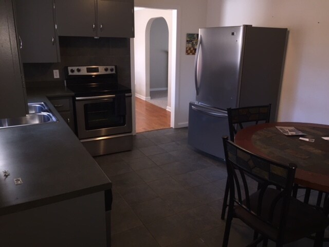 Kitchen - 719 Bristol Ave NW