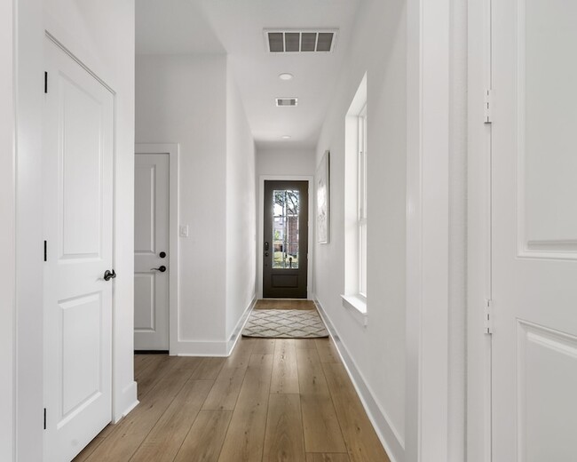 Building Photo - 22806 August Leaf Dr