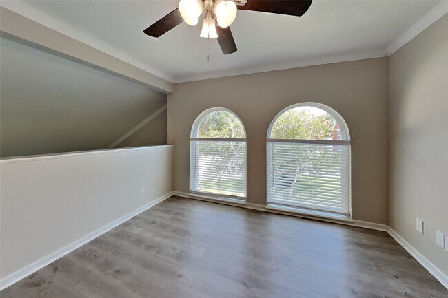 Building Photo - 6111 Sparks Valley Ct