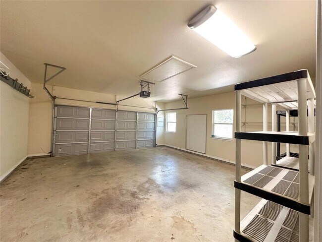 Building Photo - 177 Waikakaaua Dr