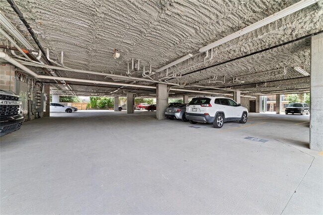 Building Photo - 1011 Studemont St