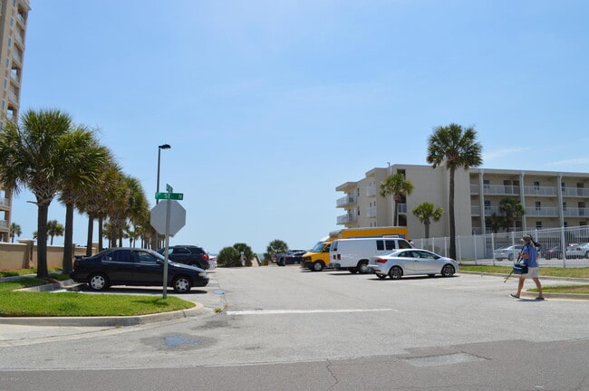 Building Photo - 186 11th St N