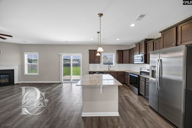 Building Photo - 5 Spinney Ct