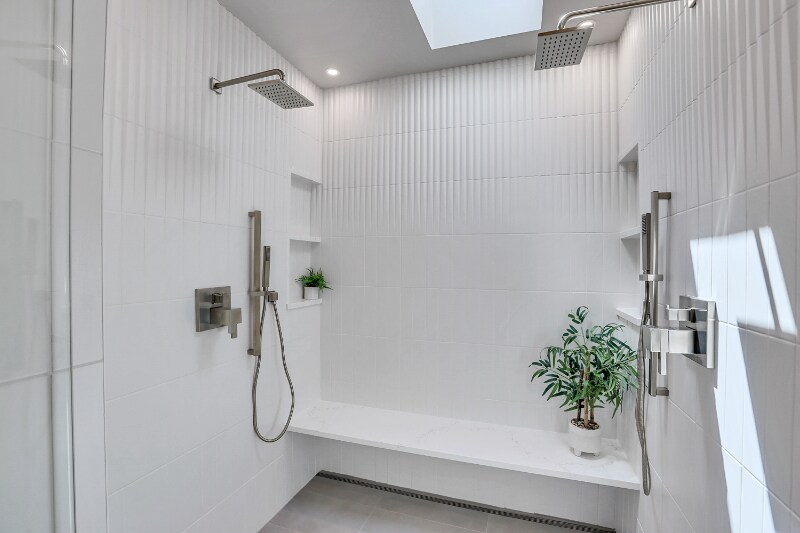 Building Photo - 590 S Harrison Ln