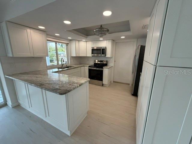 Building Photo - 605 Lotus Ln