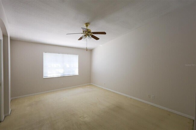 Building Photo - 611 Spring Lake Cir