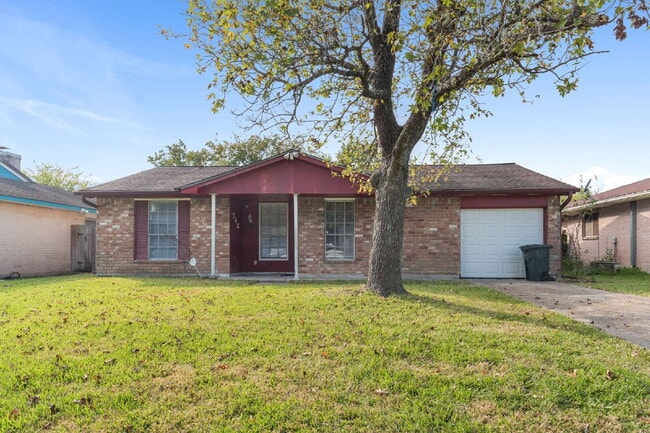 Building Photo - 743 Deercrest St