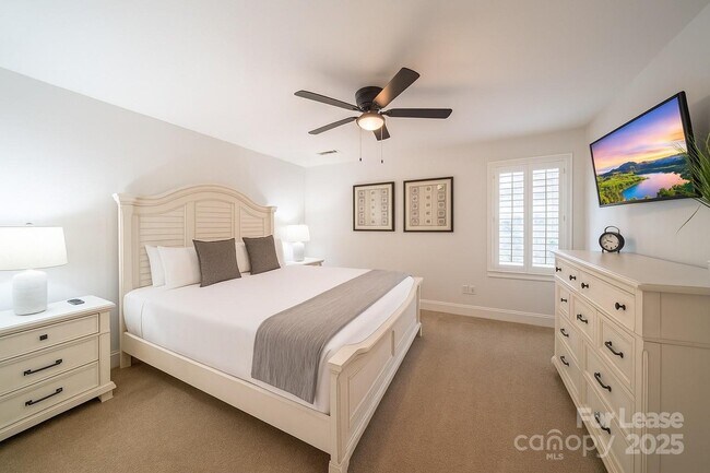 Building Photo - 3115 High Ridge Rd