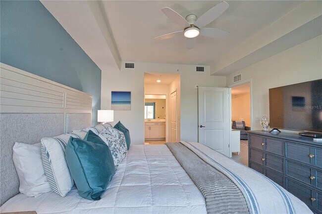 Building Photo - 12470 Wellen Golf St